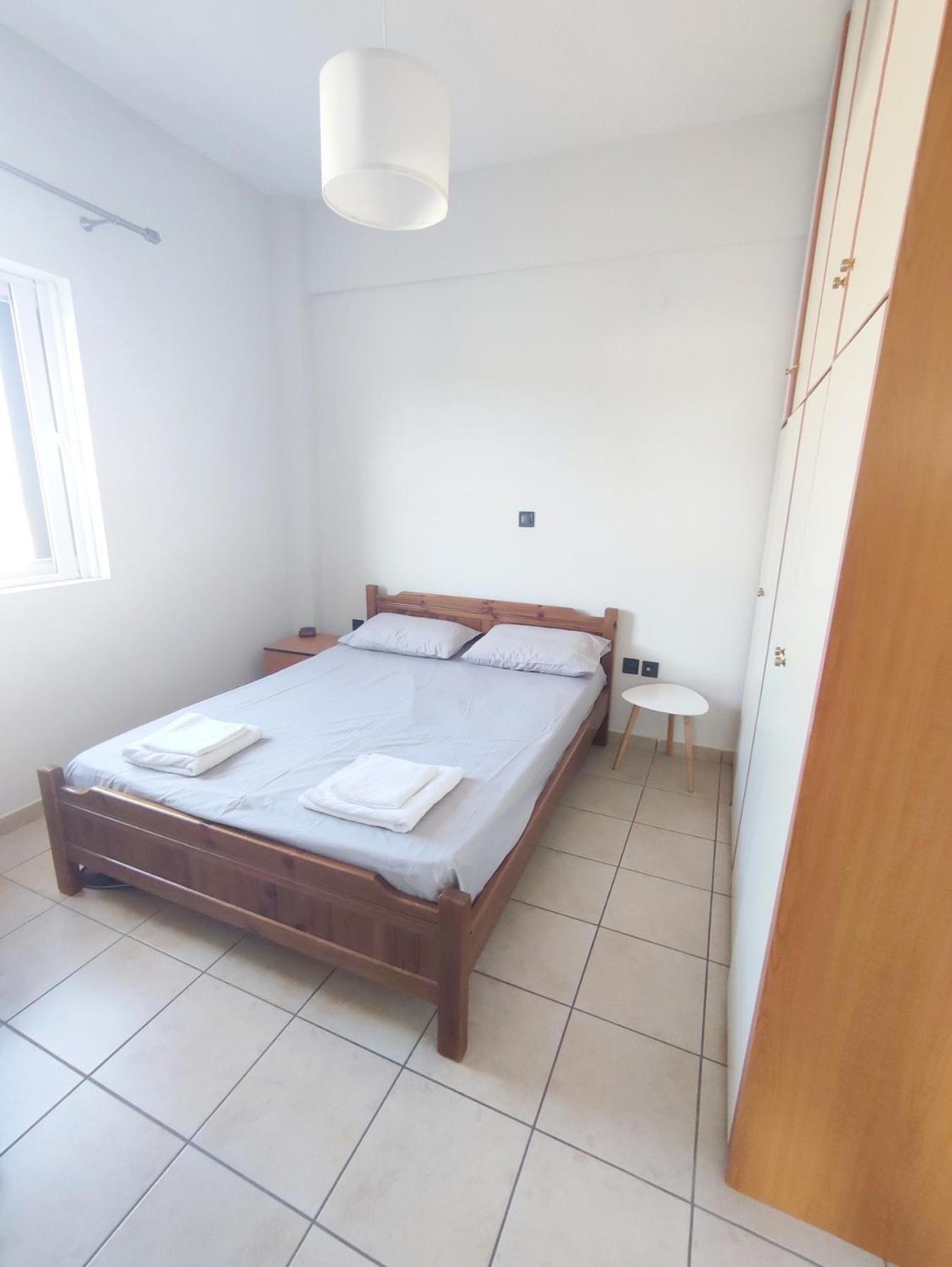 Peroulia Apartments Kómboi Eksteriør billede