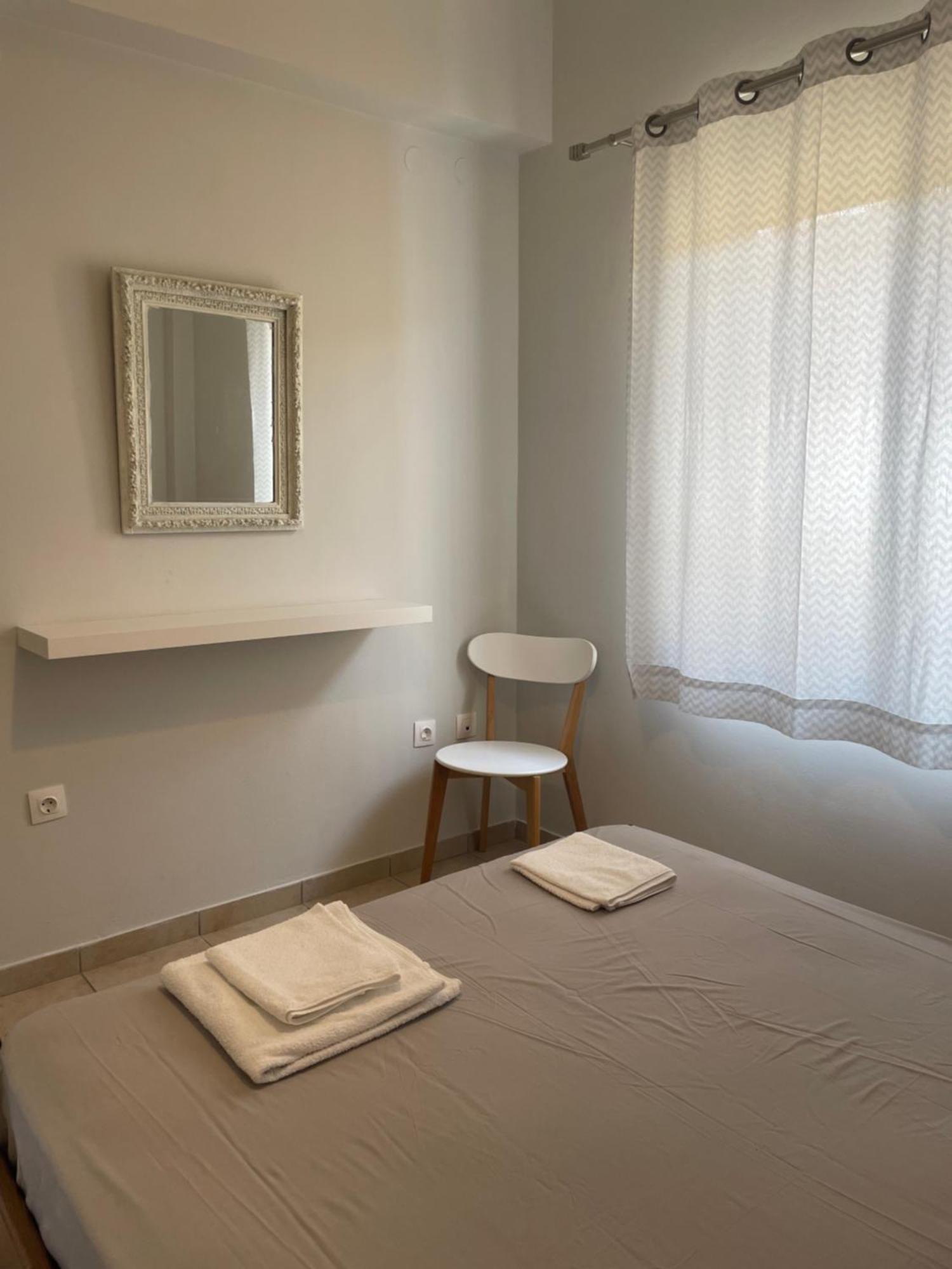 Peroulia Apartments Kómboi Eksteriør billede