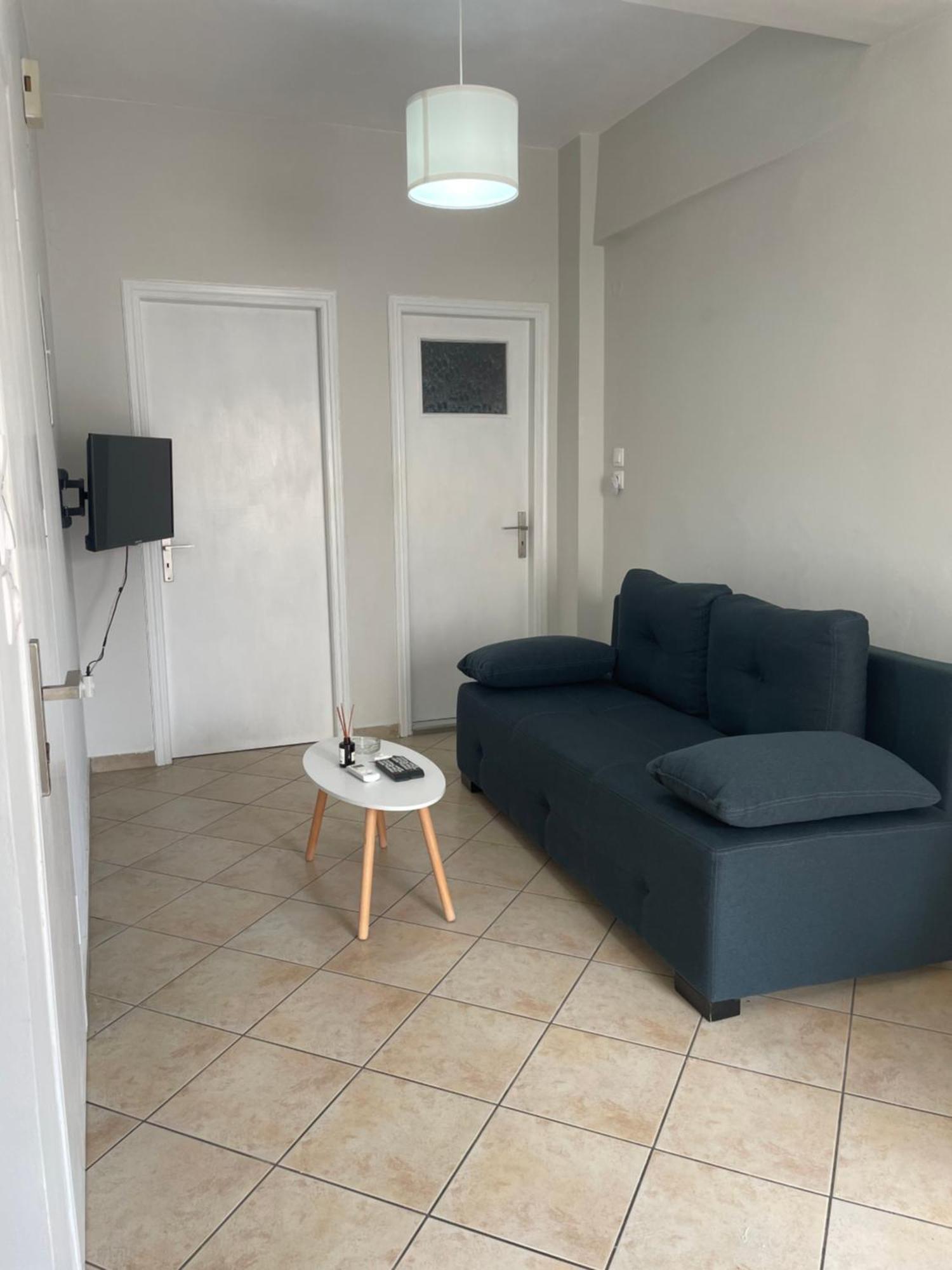 Peroulia Apartments Kómboi Eksteriør billede